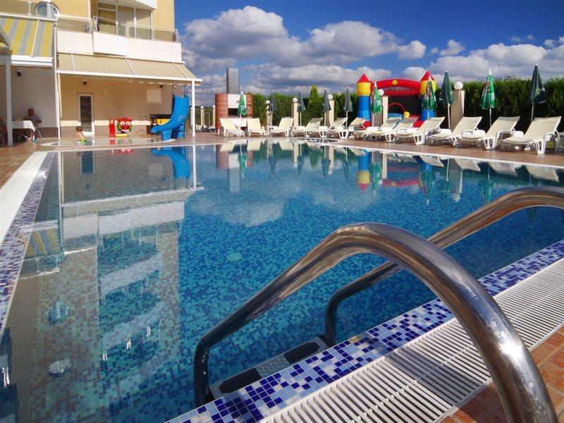 פרימורסקו Hotel Plamena Palace מראה חיצוני תמונה