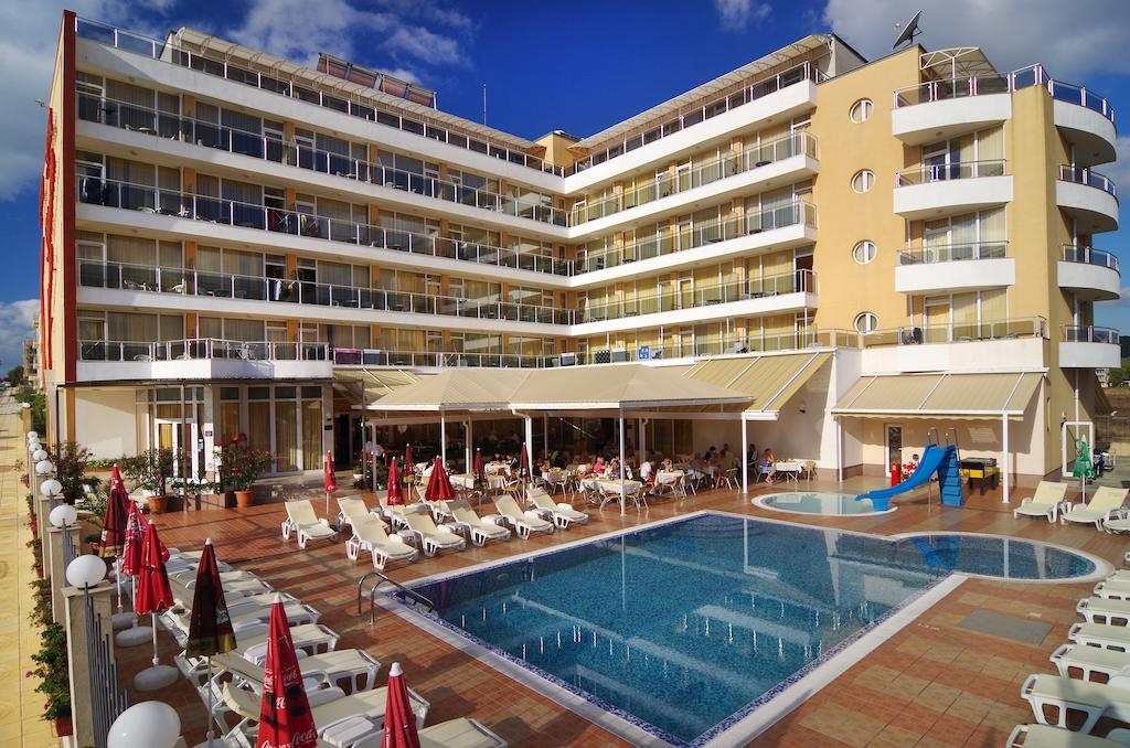 פרימורסקו Hotel Plamena Palace מראה חיצוני תמונה
